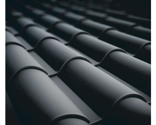 Nahaufnahme von Dachziegeln auf einem Dach