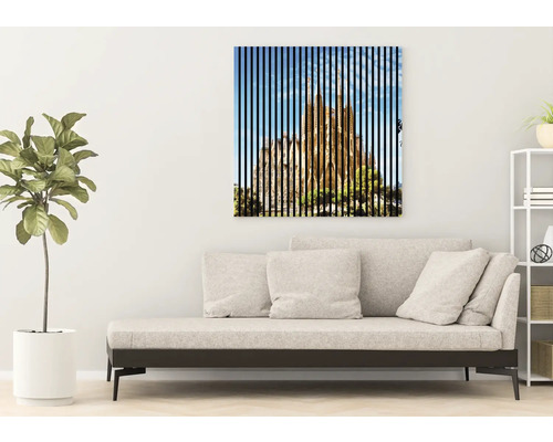 Dekoratives Wandbild mit Sagrada Familia Motiv über einer Couch