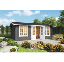 Gartenhaus aus Holz mit Fenstern und Doppeltür im Garten