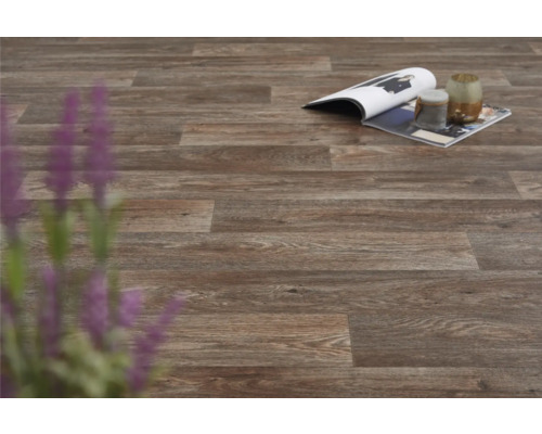 Brauner Vinylboden mit Holzmuster und Magazin