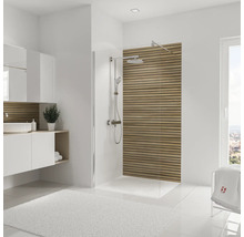 Modernes Badezimmer mit Dusche, Waschbecken und Spiegel