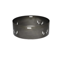 Feuerkorb aus Metall mit Ausschnitten