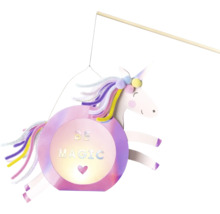 Einhorn Laterne mit der Aufschrift ''Be Magic'' und Holzstab