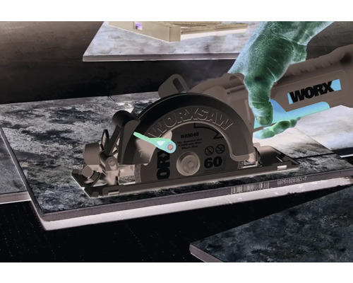 WORX Kreissäge beim Schneiden von Fliesen