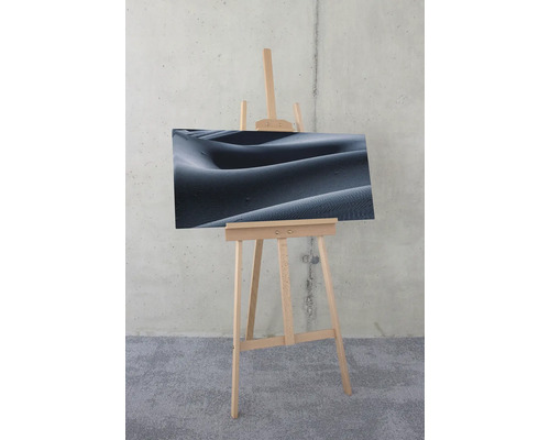 Staffelei mit Leinwand und Wüstenmotiv