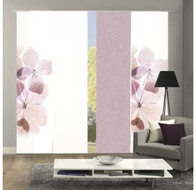 Dekorativer Schiebevorhang mit floralem Muster für Wohnräume.