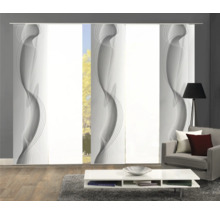 Raum mit Schiebegardinen mit Wellenmuster