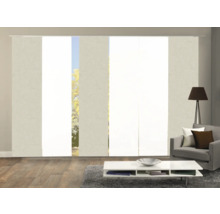 Wohnzimmer mit Schiebegardinen zur Fensterdekoration