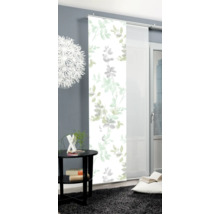 Raum mit Schiebegardine mit Pflanzenmuster, Beistelltisch und Teppich