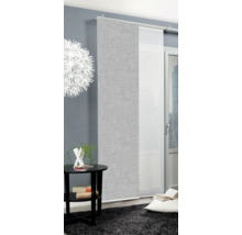 Wohnraum mit Schiebegardine und Deko-Elementen