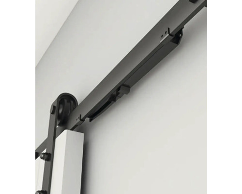 Schiebetürbeschlag aus Metall an der Wand montiert