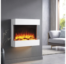 Elektrischer Wandkamin mit Flammeneffekt in einem modernen Wohnzimmer