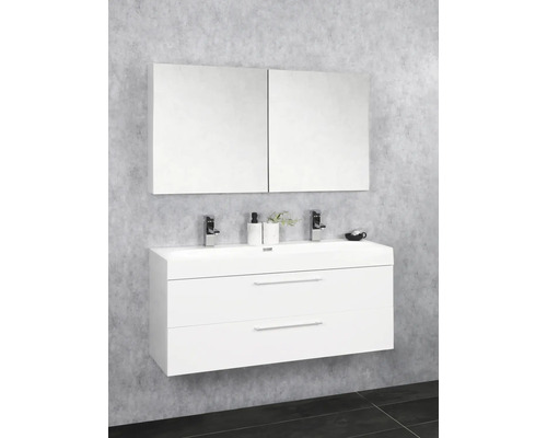 Modernes Badezimmer mit weißem Waschtisch, zwei Schubladen und Spiegelschrank