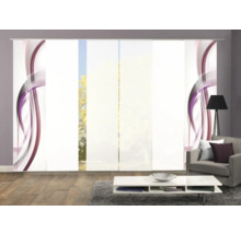 Schiebegardine mit abstraktem Muster im Wohnzimmer