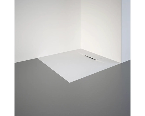 Bodengleiche Dusche mit Ablauf in Badezimmer