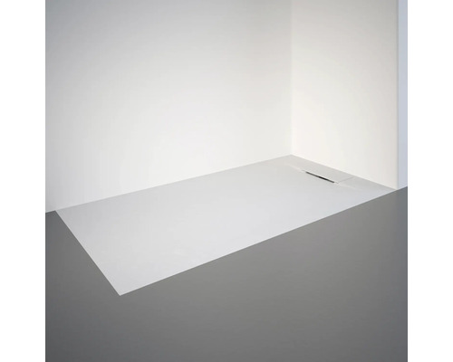 Ebenerdige Dusche mit Ablaufrinne in Ecke