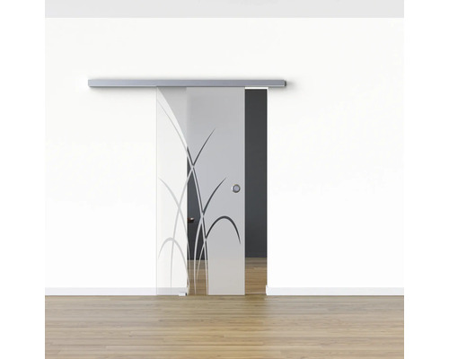 Glasschiebetür mit Pflanzenmuster vor weißer Wand