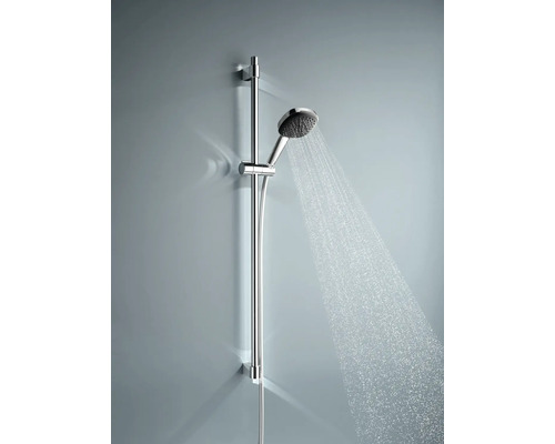 Duschstangenset mit Handbrause im Betrieb