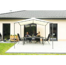 Sitzgruppe mit Pavillon auf Terrasse vor Haus