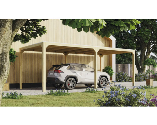 Ein Auto steht unter einem Carport aus Holz neben einem Haus.