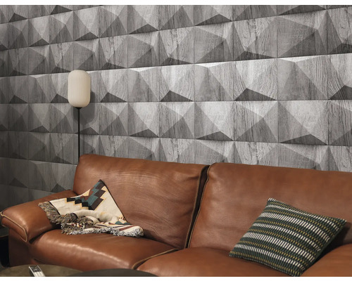Wohnzimmer mit braunem Ledersofa und Wandpaneelen in Holzoptik mit dreidimensionalem Design