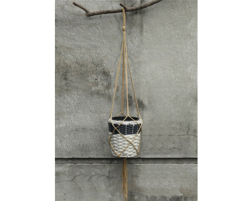 Hängeampel für Pflanzen mit geflochtenem Design