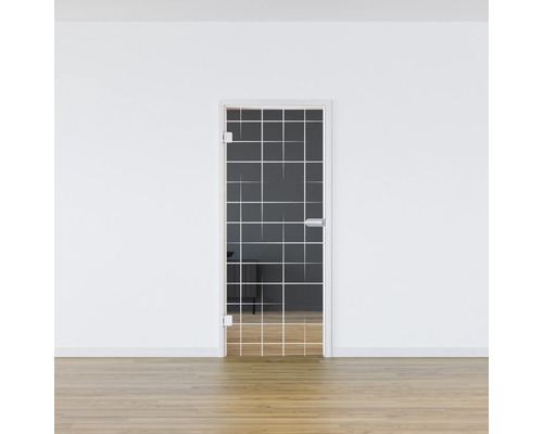 Glastür mit Rasterdesign in einem hellen Raum