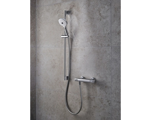 Duschgarnitur mit Handbrause und Thermostatarmatur