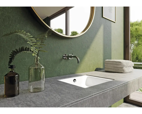 Modernes Badezimmer mit Aufsatzwaschbecken, Spiegel und Armatur
