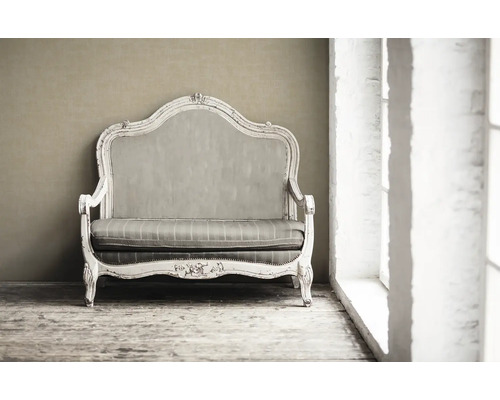 Antikes Sofa mit Ornamenten im Shabby Chic Stil