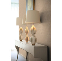 Drei Lampen auf einem Tisch, Innenraumdekoration