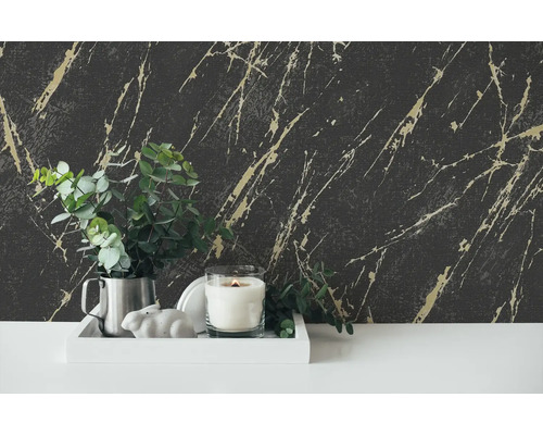 Dekorative Wandgestaltung mit Marmor Tapete in Grau und Gold