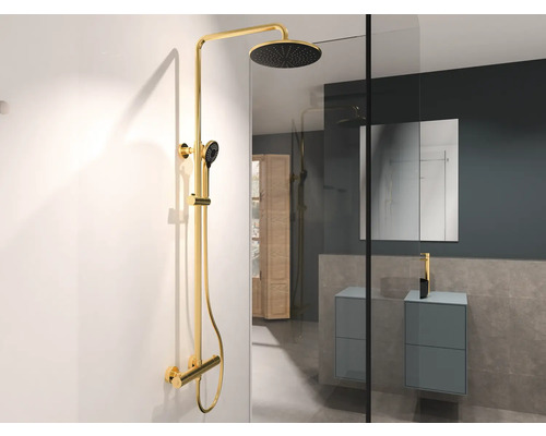 Duschsystem mit Kopfbrause und Handbrause im Badezimmer