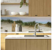 Küchenzeile mit Sanddünen Motiv-Spritzschutz hinter der Arbeitsplatte