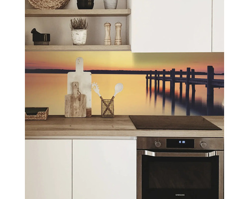 Küchenrückwand mit Seemotiv in moderner Küche