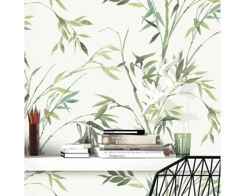 Dekorative Bambus Tapete in einem hellen Raum