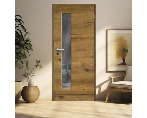 Holztür mit Glasausschnitt in einer Inneneinrichtung