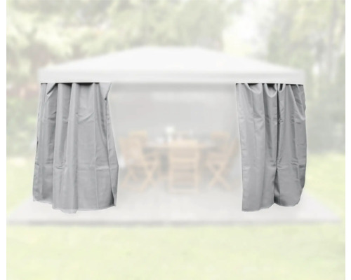 Graue Vorhänge an einem Pavillon