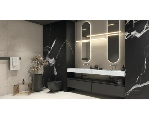 Modernes Badezimmer mit Waschtisch, Spiegeln, Toilette und Pflanzen