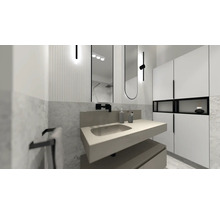 Badezimmer mit Waschbecken, Spiegel und Stauraum