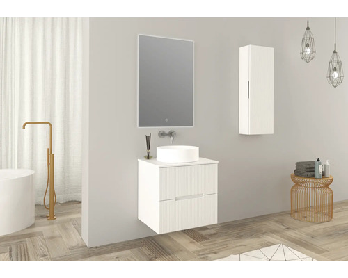 Modernes Badezimmer mit Waschtischunterschrank, Aufsatzwaschbecken, Spiegelschrank und Hängeschrank