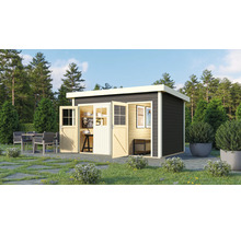 Gartenhaus mit geöffneten Doppeltüren, Schreibtisch, Gartenmöbeln und Bepflanzung