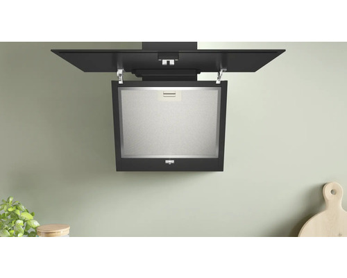 Dunstabzugshaube zur Deckenmontage in einer Küche