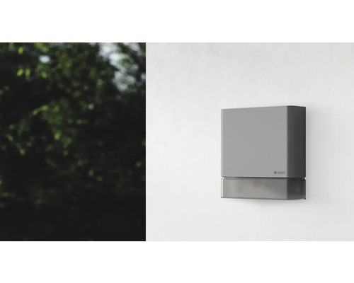 Steinels Außenleuchte mit Bewegungsmelder an einer Hauswand