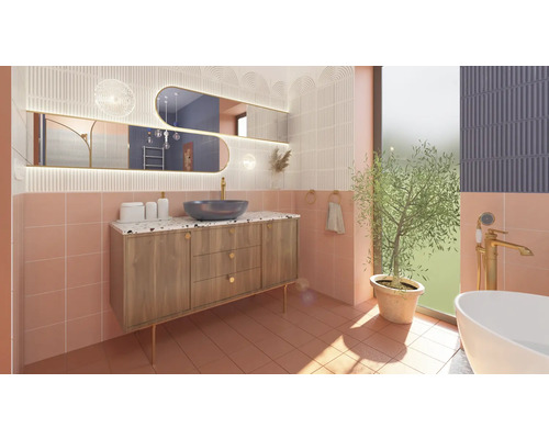 Badezimmer mit Waschtisch, Spiegel und Dekorationen in einem Badezimmerdesign