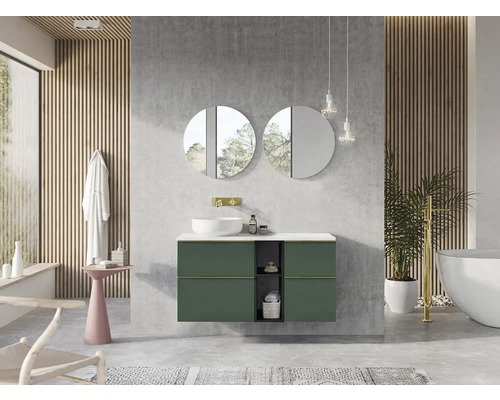 Badezimmer mit Waschtisch, runden Spiegeln und Badewanne für eine helle und geräumige Atmosphäre