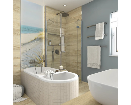 Badezimmer mit Badewanne, Dusche und Handtuchhalter in hellem Design