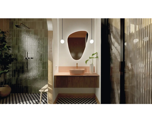 Modernes Badezimmer mit Dusche, Waschbeckenunterschrank und Spiegel