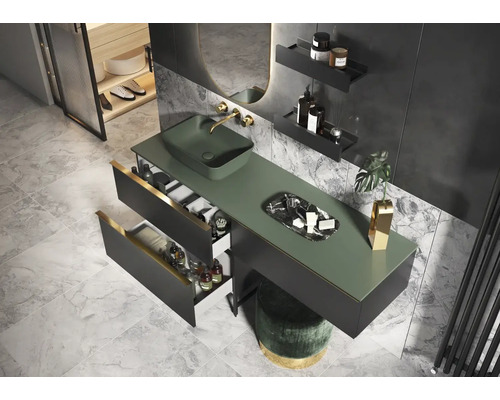 Modernes Badezimmer mit Waschtisch, offenem Schubladenelement und Hocker