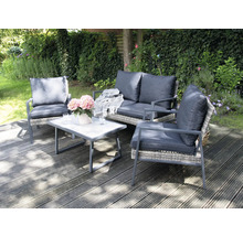 Gartenmöbelset mit Tisch, Zweisitzer und Sessel auf einer Holzterrasse